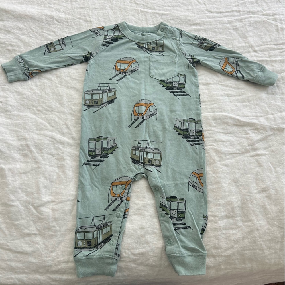 Tea Collection Tunnelbana Rib Pocket Romper in Mantis